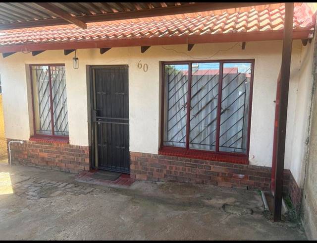 2 BEDROOM HOUSE FOR SALE IN RABIE RIDGE